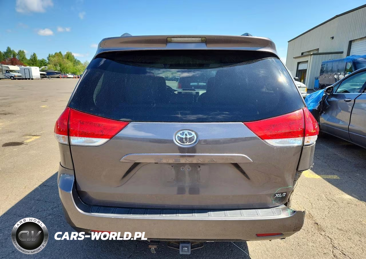 2011 Toyota Sienna Xle 8-Passenger VIN:5TDYK3DC6BS171211 - 6