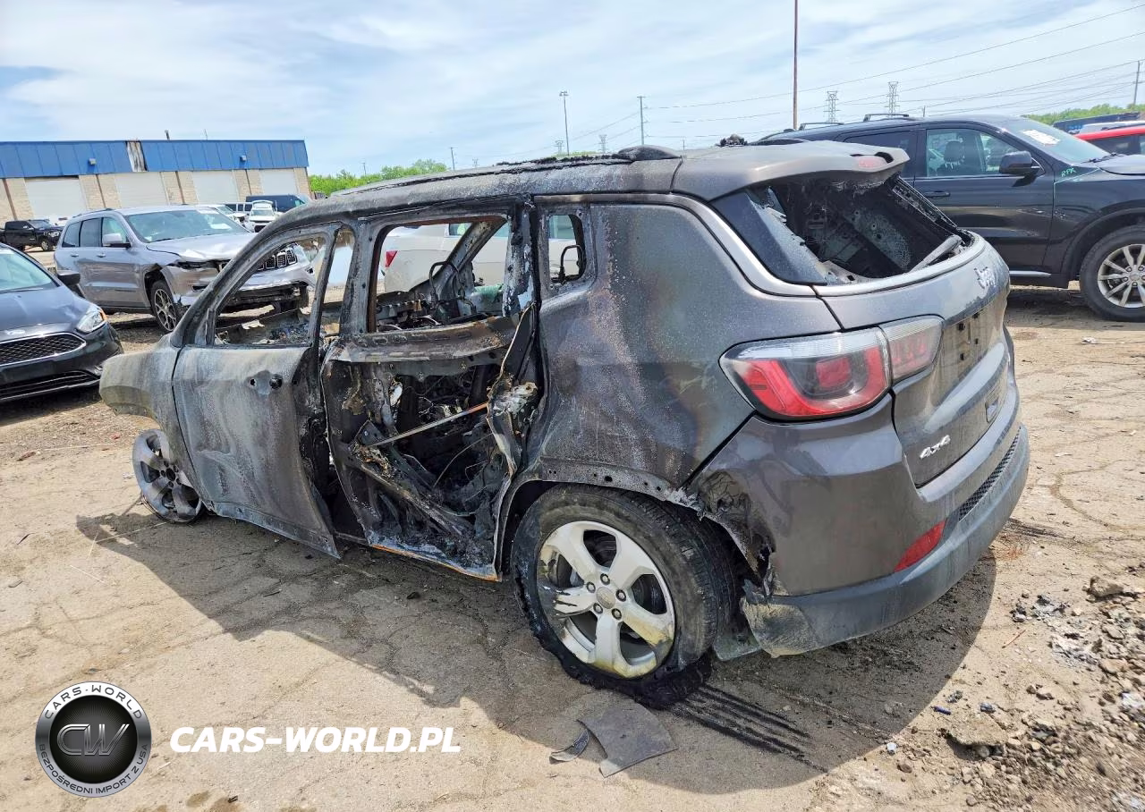 2019 Jeep Compass Latitude VIN:3C4NJDBBXKT648122 - 2