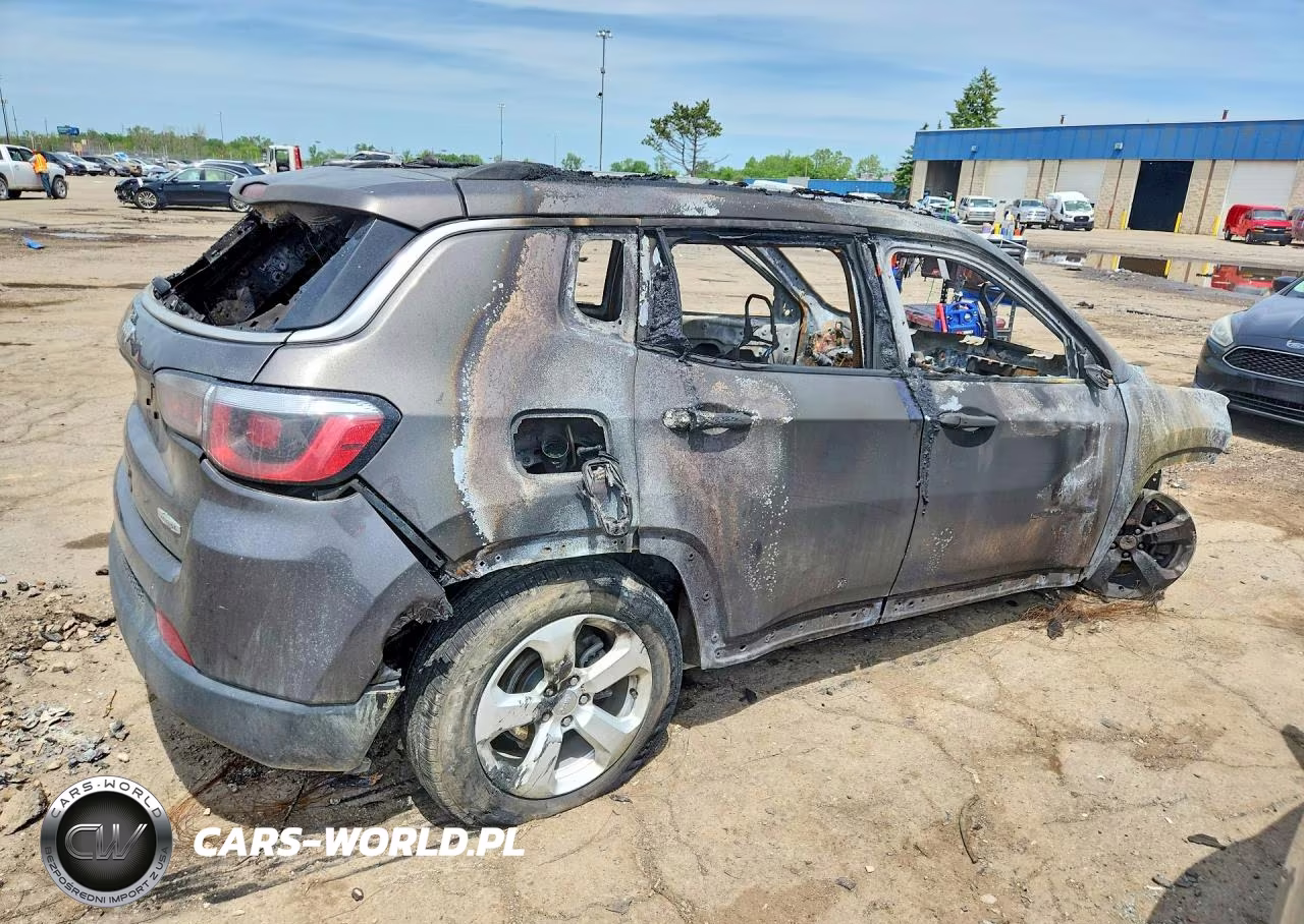2019 Jeep Compass Latitude VIN:3C4NJDBBXKT648122 - 3