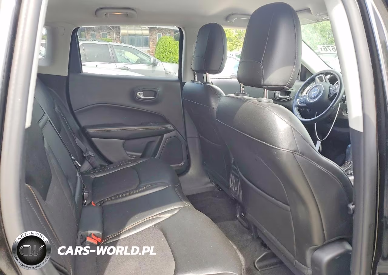 2018 Jeep Compass Latitude VIN:3C4NJDBB9JT402161 - 11