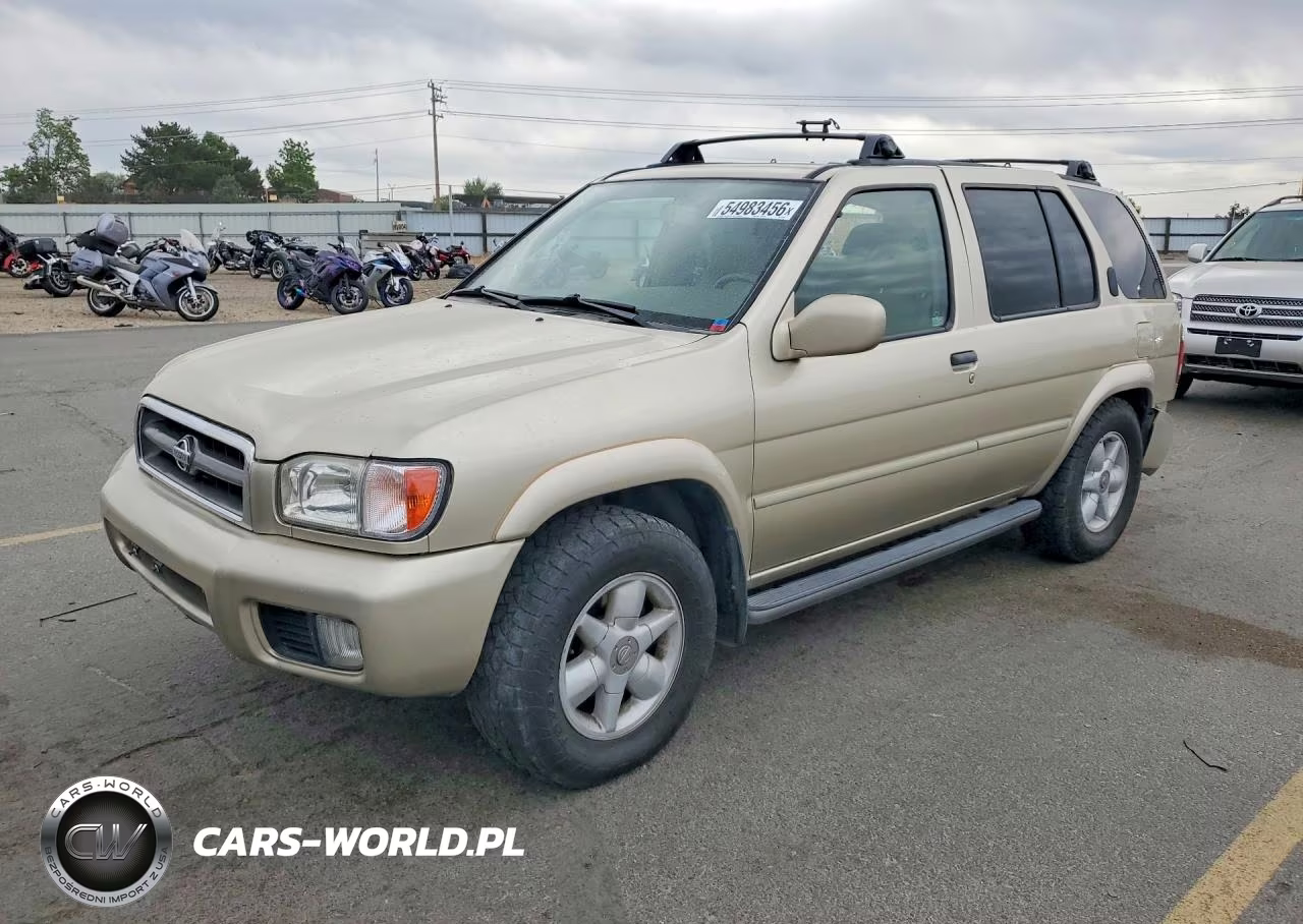 2000 Nissan Pathfinder Xe