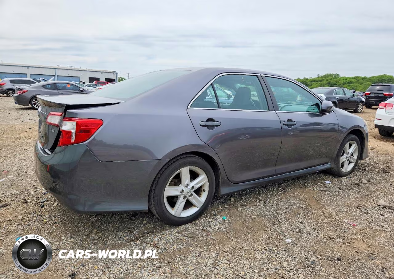 2014 Toyota Camry Se VIN:4T1BF1FK7EU738380 - 3