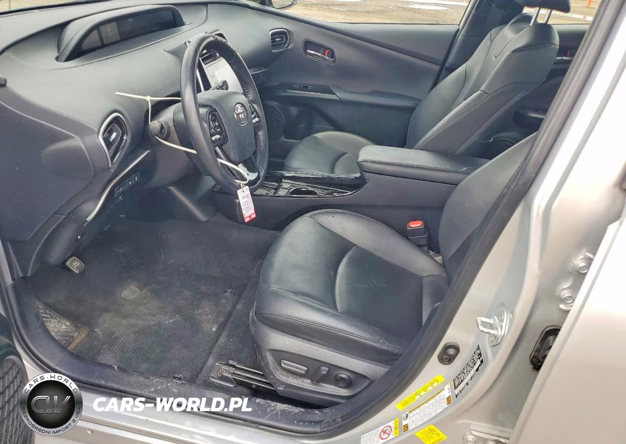 2020 Toyota Prius Xle VIN:JTDKARFU3L3125114 - 7