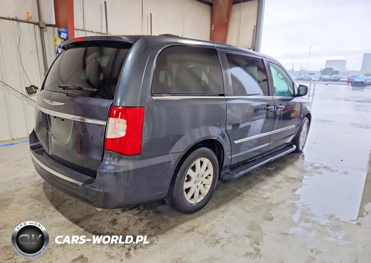 2014 Chrysler Town & Country Touring VIN:2C4RC1BG9ER312796 - 3