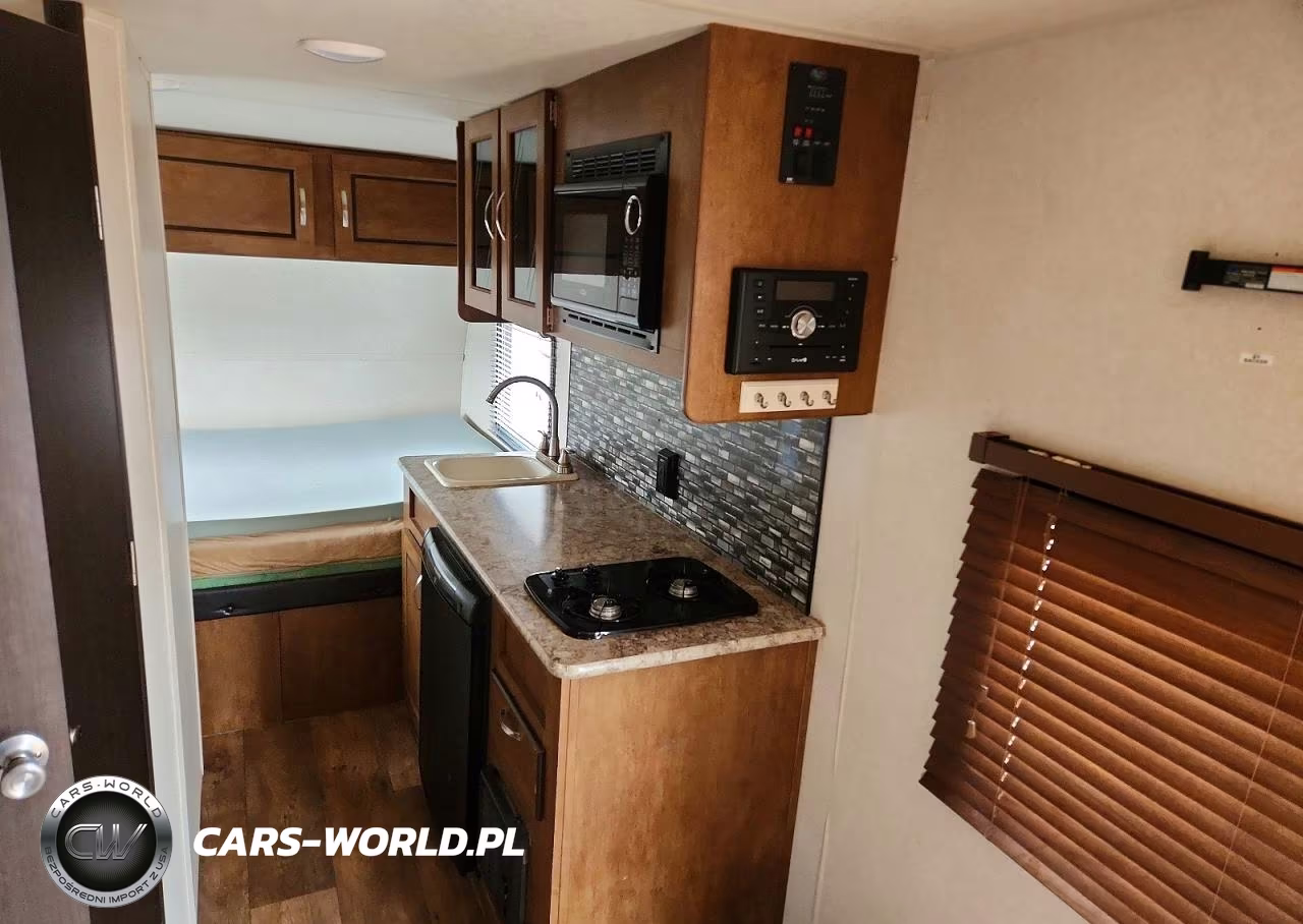 2018 Forest River Wildwood Fsx Camper VIN:4X4TWTT15JY090650 - 5