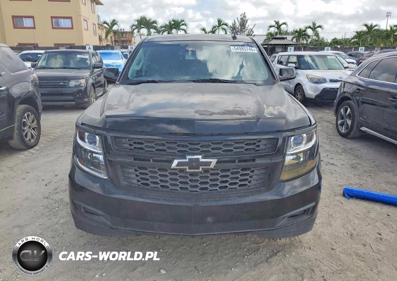 2018 Chevrolet Suburban C1500 Lt VIN:1GNSCHKC6JR179235 - 5