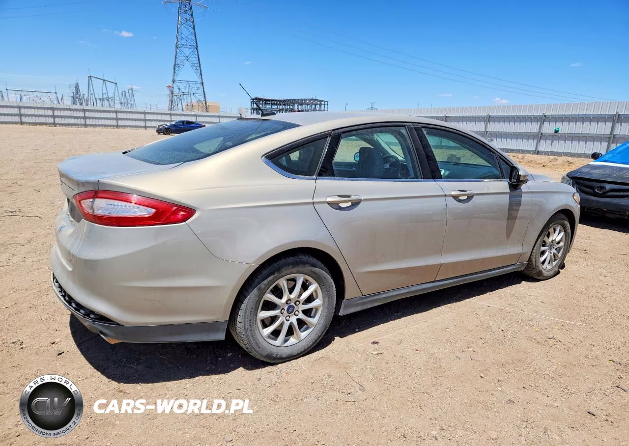 2015 Ford Fusion S VIN:3FA6P0G75FR213856 - 3