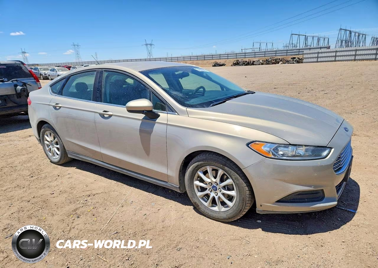 2015 Ford Fusion S VIN:3FA6P0G75FR213856 - 4