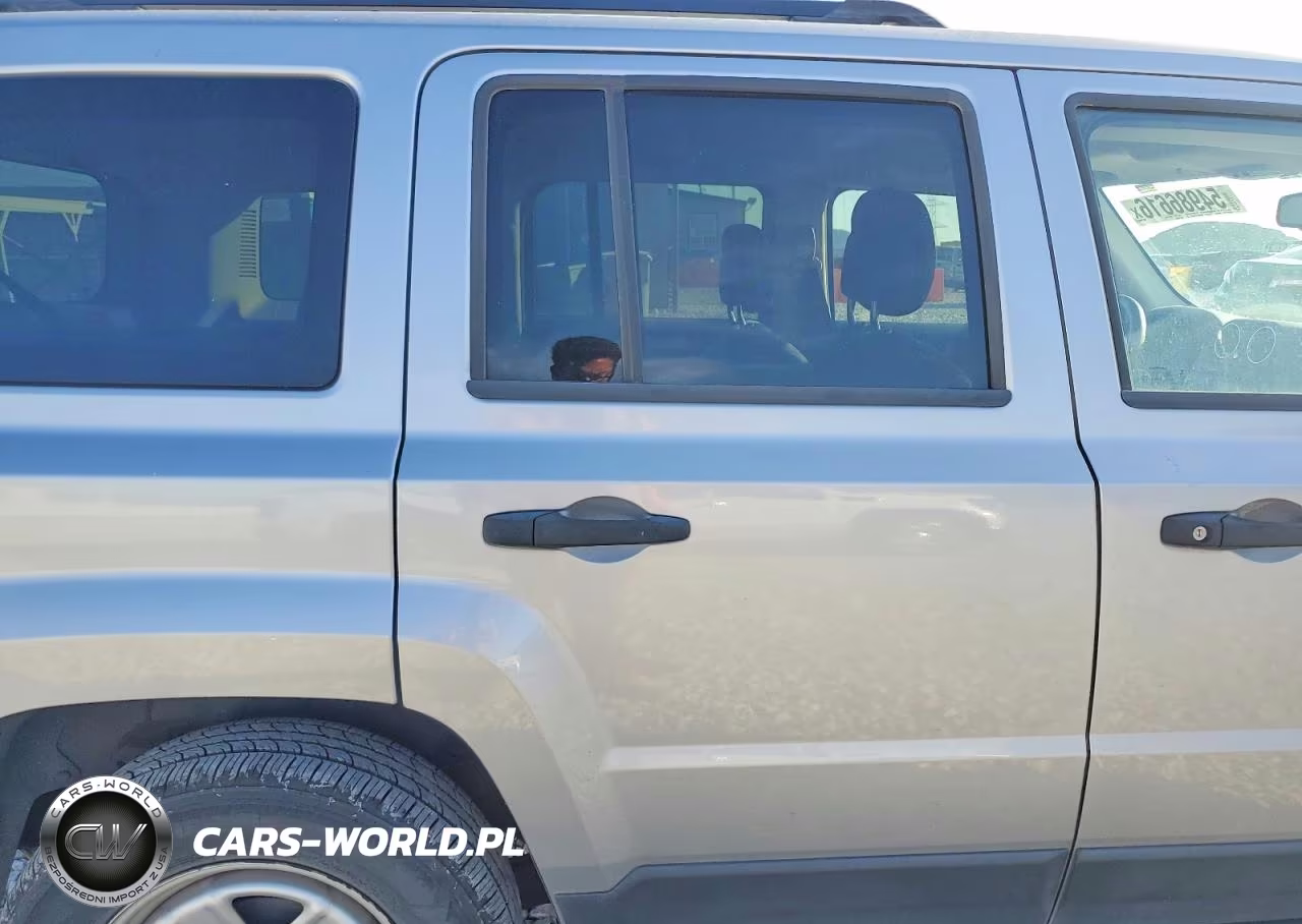 2016 Jeep Patriot Sport VIN:1C4NJPBA1GD604421 - 11