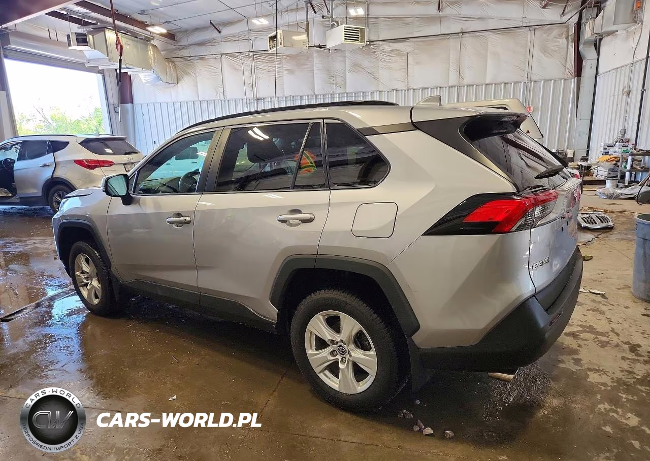 2021 Toyota Rav4 Xle VIN:2T3P1RFV1MC224061 - 2