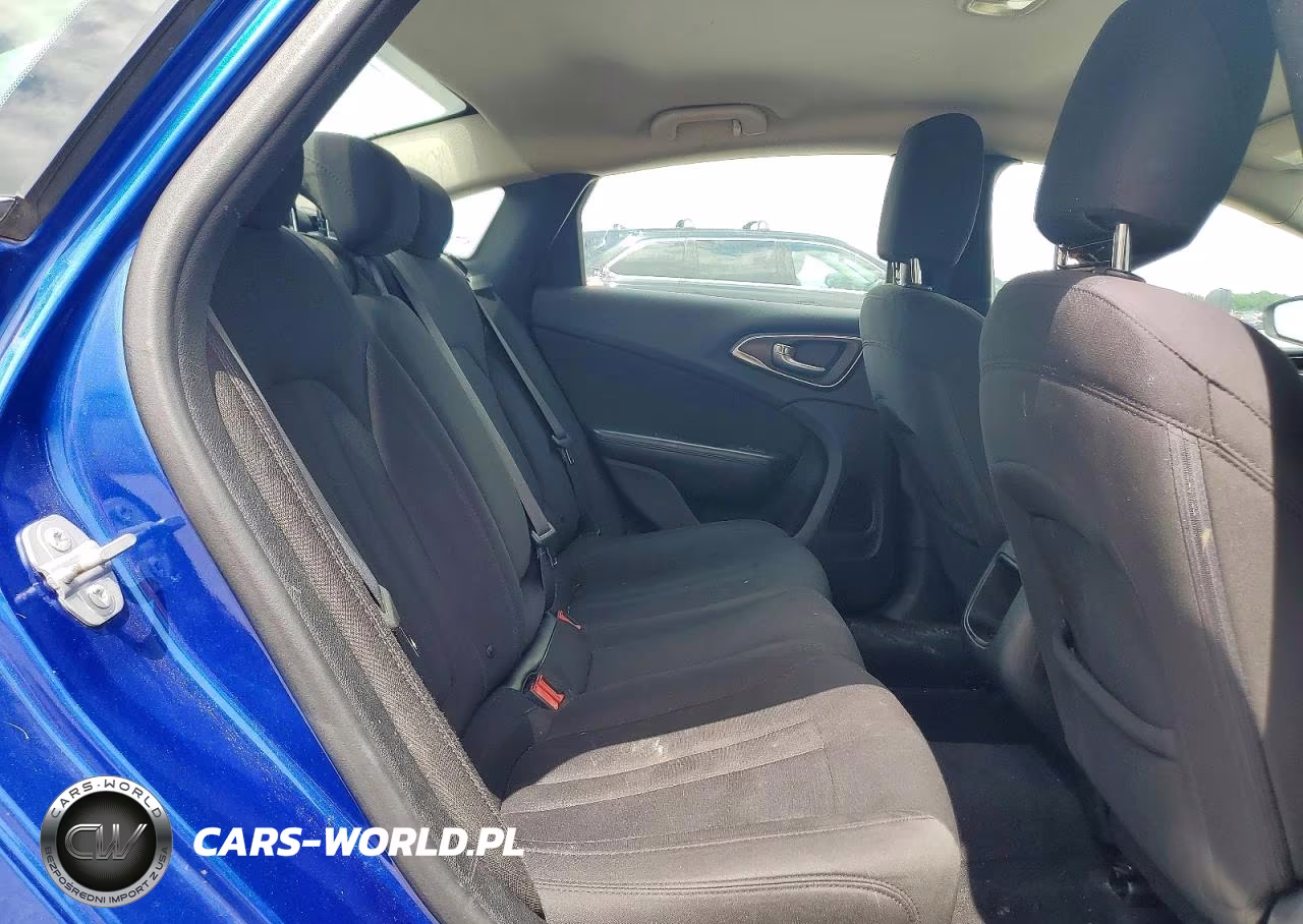 2015 Chrysler 200 Limited VIN:1C3CCCAB0FN714118 - 10