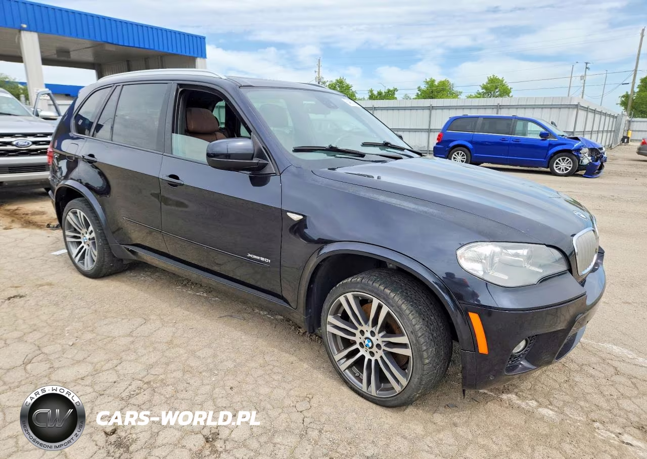 2013 BMW X5 xDrive50I VIN:5UXZV8C55D0C16500 - 4