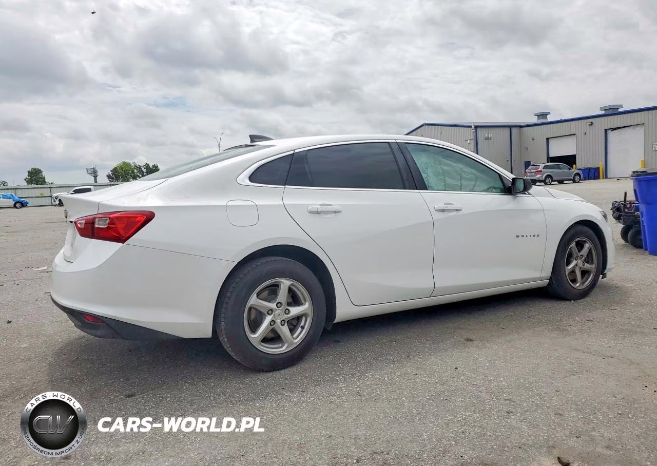 2017 Chevrolet Malibu Ls VIN:1G1ZC5ST1HF255812 - 3