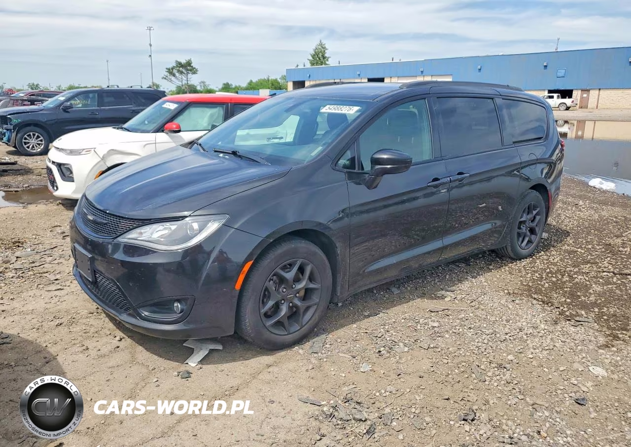 2018 Chrysler Pacifica Touring L Plus