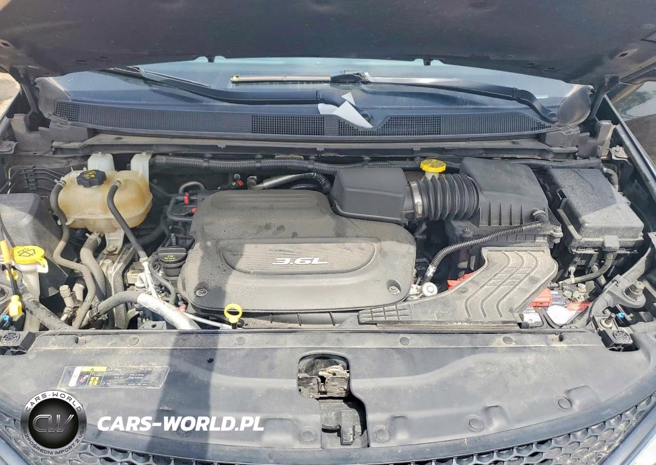 2018 Chrysler Pacifica Touring L Plus VIN:2C4RC1EG0JR351752 - 12