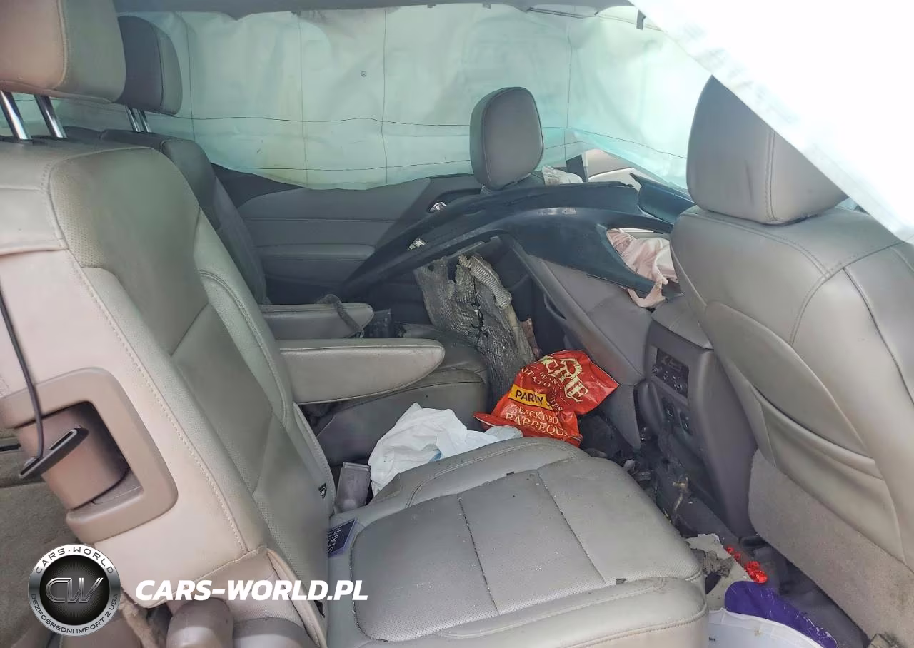 2019 Chevrolet Traverse Premier VIN:1GNEVKKW2KJ108967 - 11