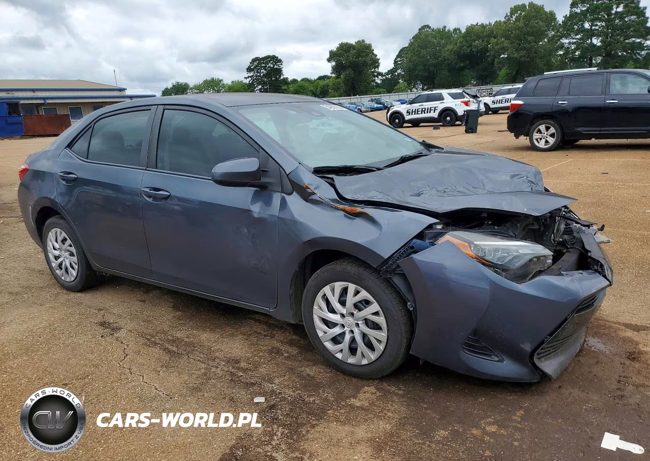 2019 Toyota Corolla Le VIN:5YFBURHE2KP856605 - 4