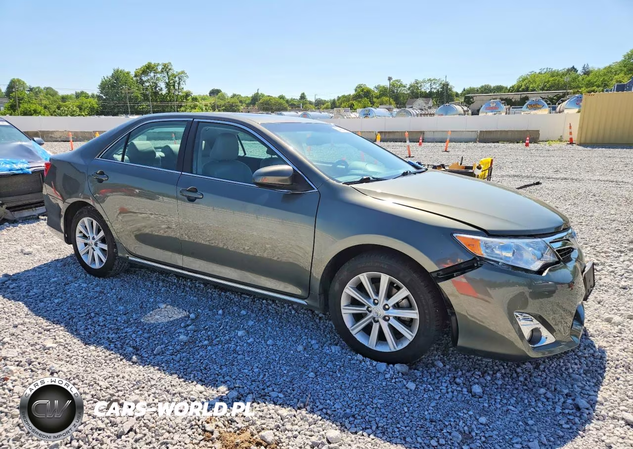 2014 Toyota Camry Xle VIN:4T1BF1FK5EU732724 - 4