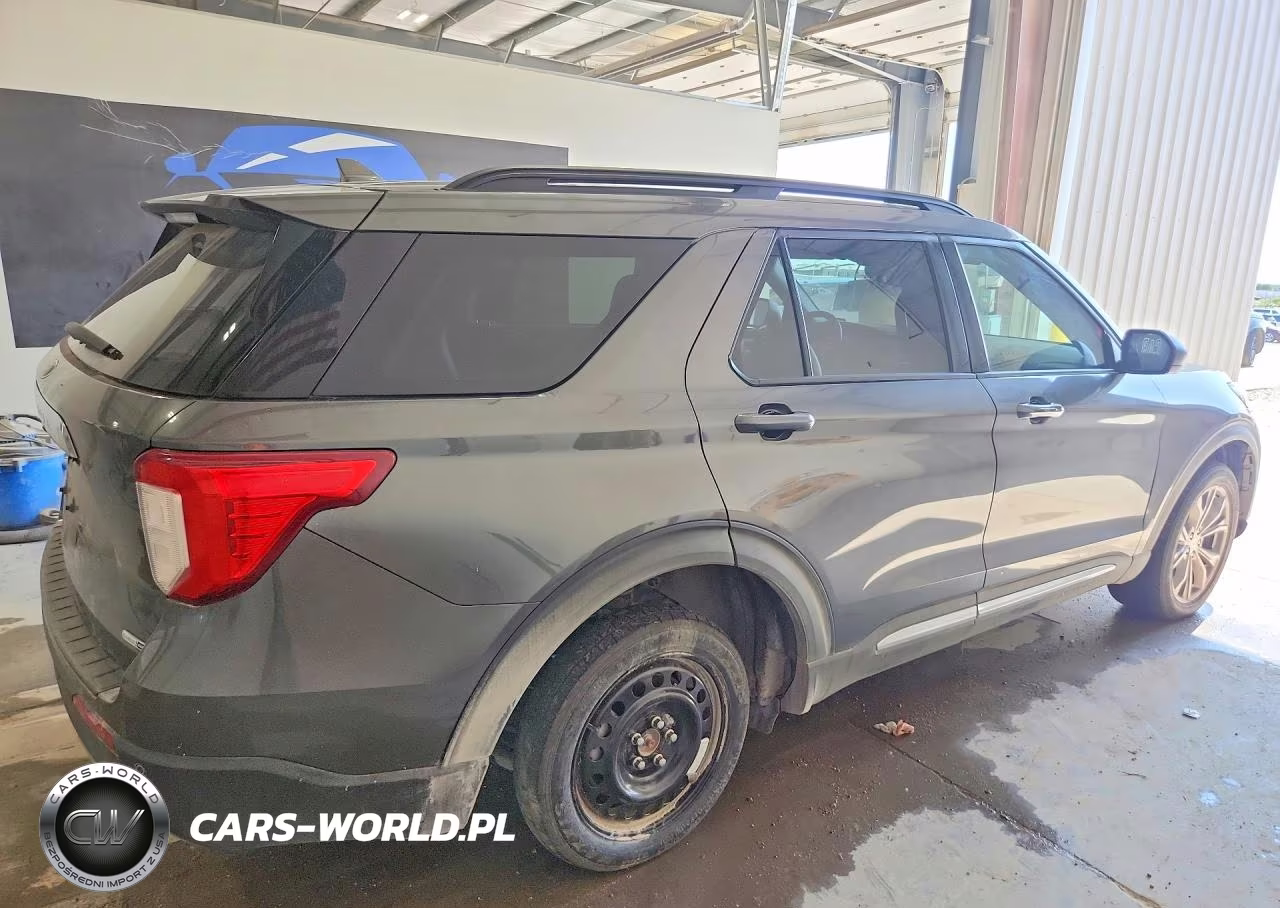 2020 Ford Explorer Xlt VIN:1FMSK8DH5LGB05416 - 3