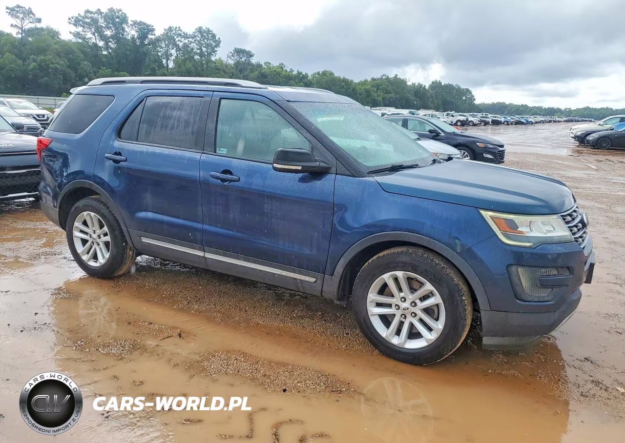 2016 Ford Explorer Xlt VIN:1FM5K7D89GGA82672 - 4