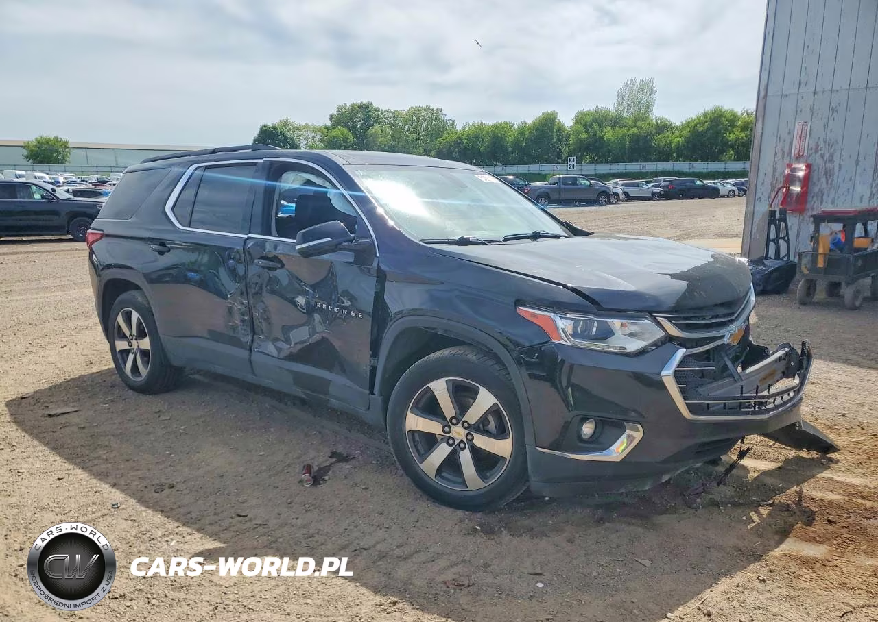 2019 Chevrolet Traverse Lt VIN:1GNERHKW5KJ166093 - 4