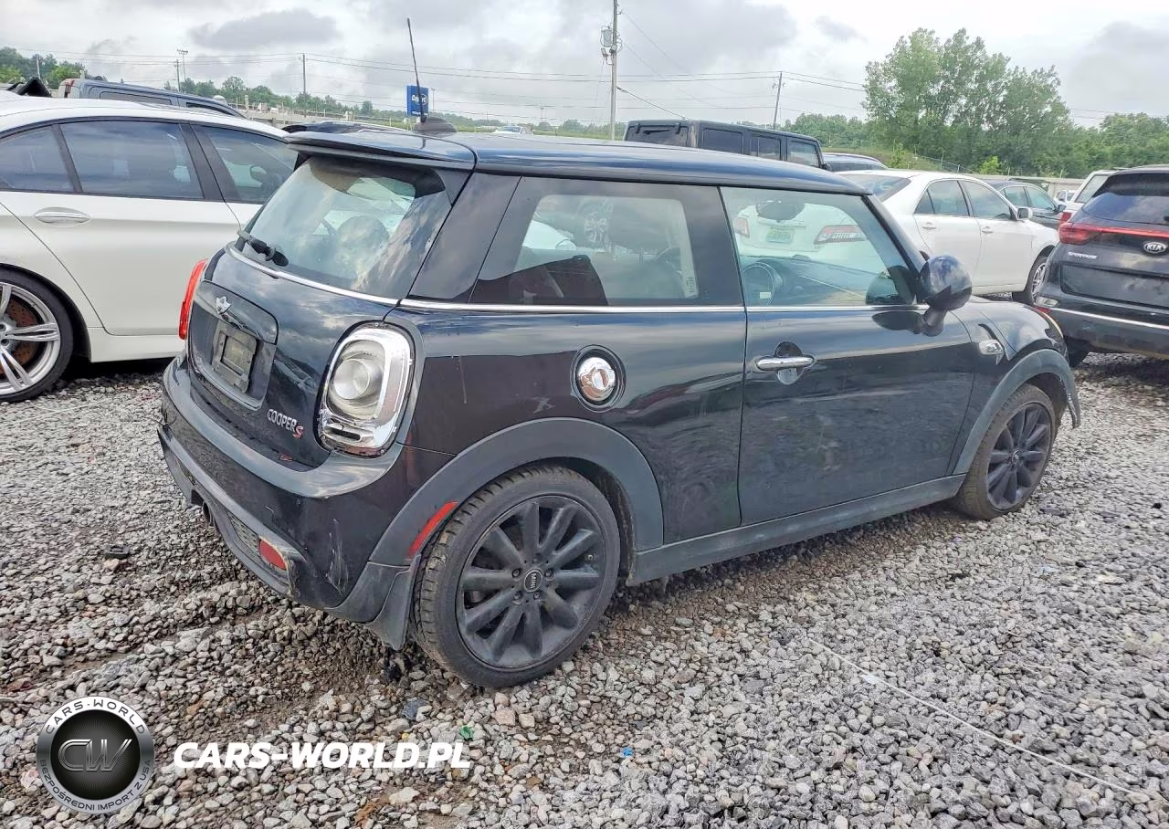2015 Mini Cooper S VIN:WMWXP7C52F2A38286 - 3