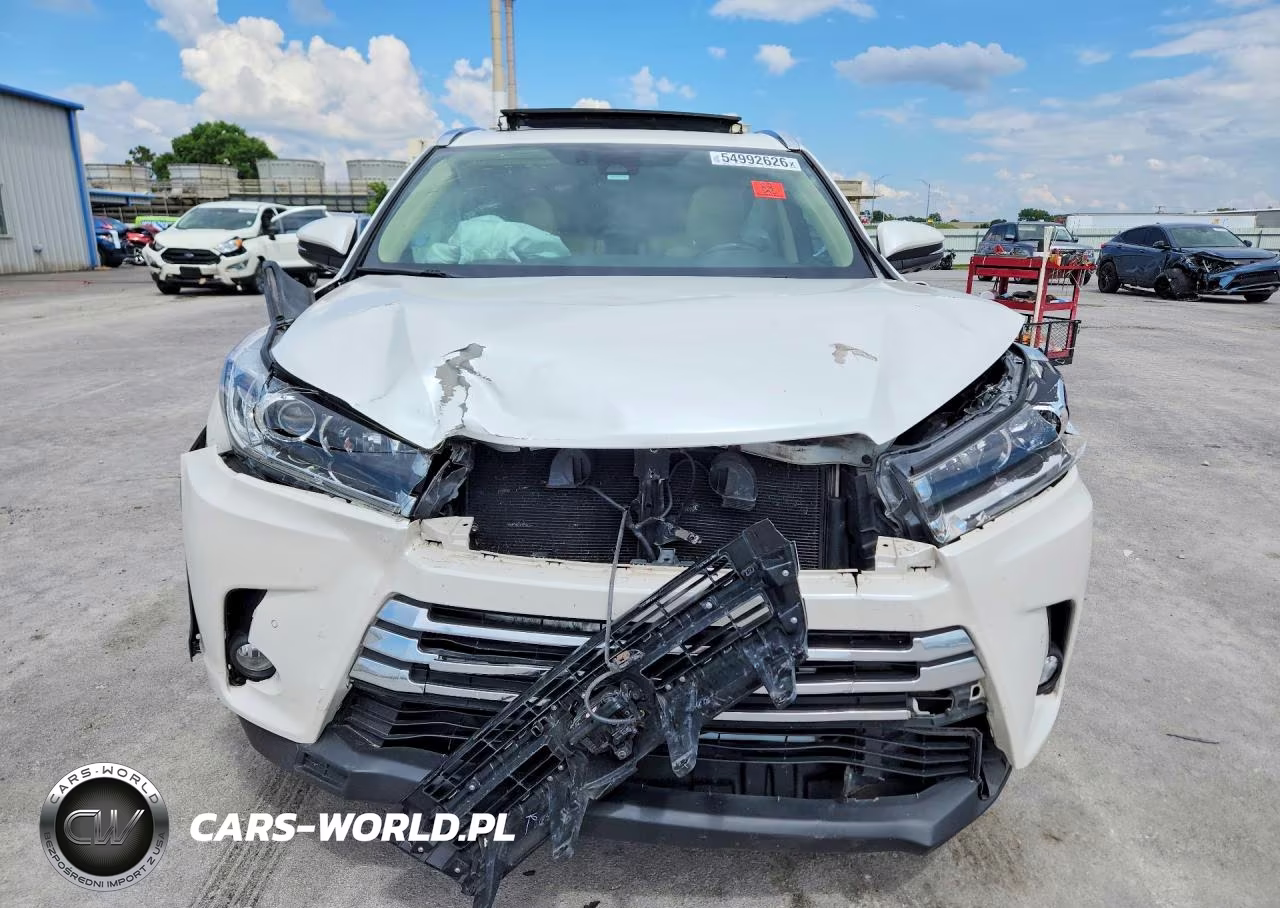 2017 Toyota Highlander Limited Platinum VIN:5TDYZRFH8HS200451 - 5