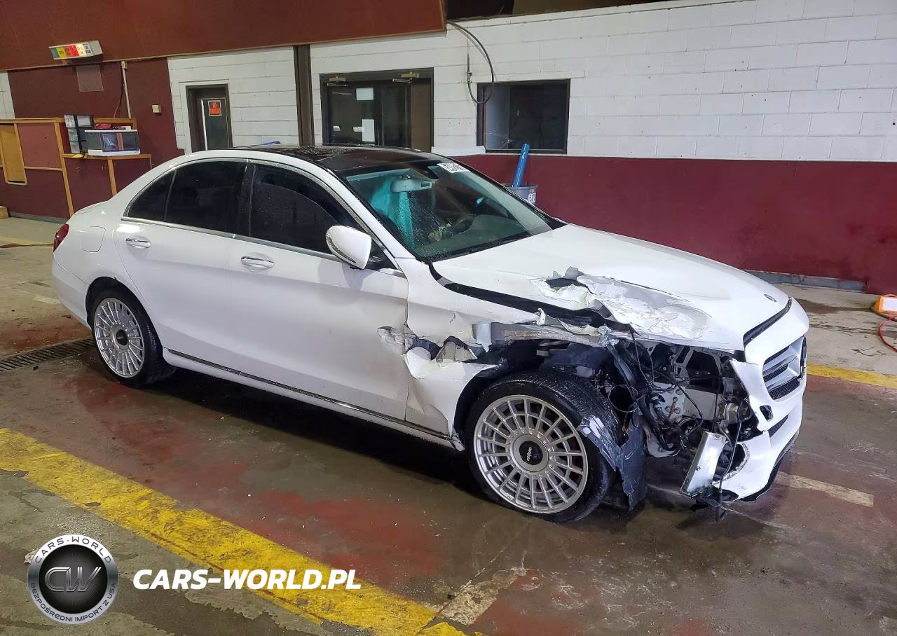 2015 Mercedes-Benz C 300 4Matic VIN:55SWF4KB7FU035237 - 4
