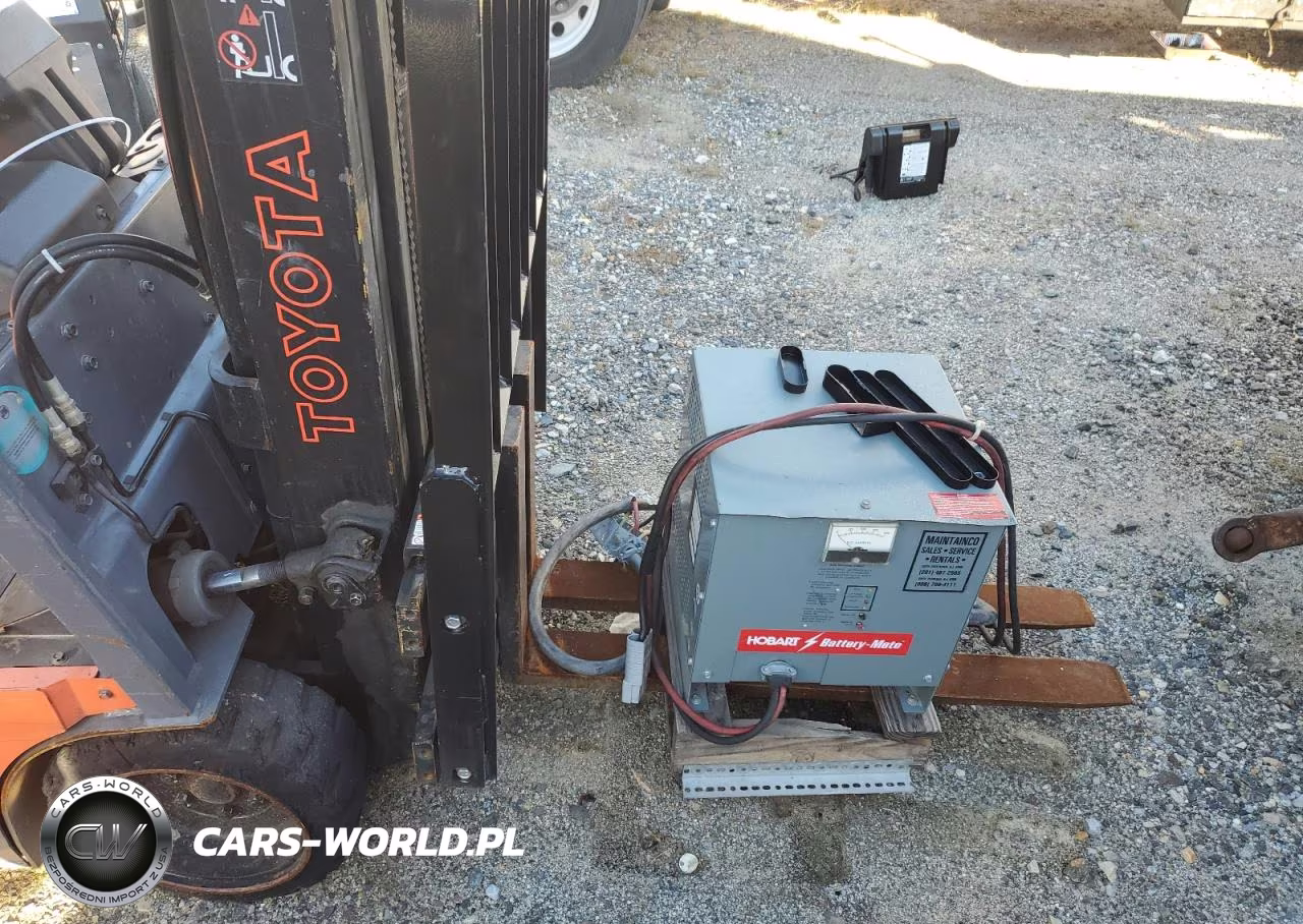 2000 Toyota Forklift - Stand Up Forklift VIN:5FBE1811441 - 5