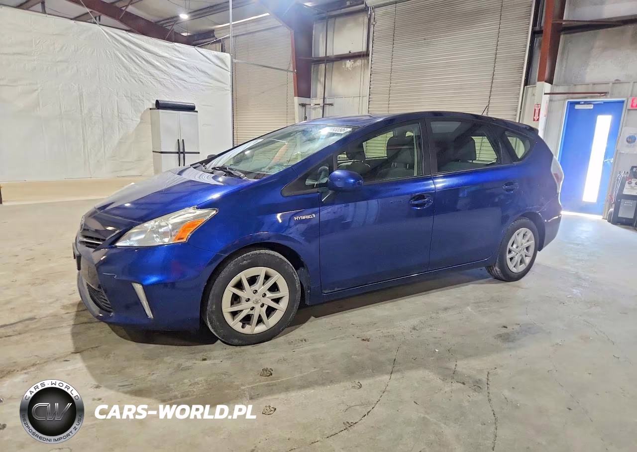 2013 Toyota Prius V Three – zdjęcie 1 z 12