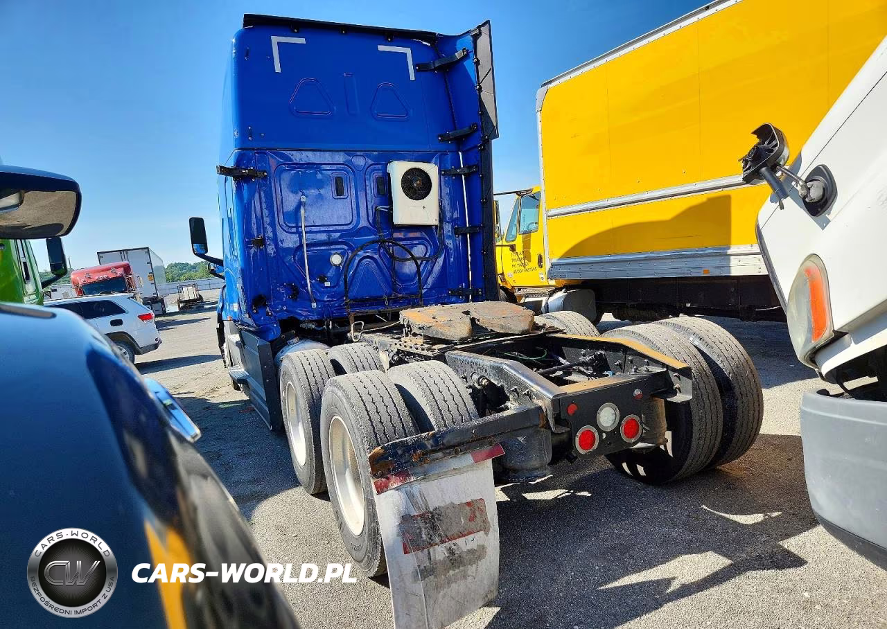 2020 Freightliner Cascadia 126 Semi Truck VIN:3AKJHHDV3LSKY5021 - 3