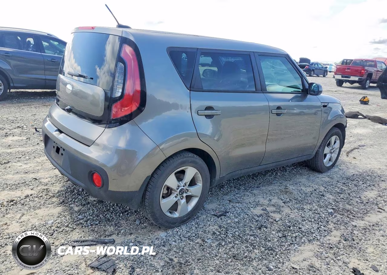 2018 Kia Soul Base VIN:KNDJN2A22J7565814 - 3