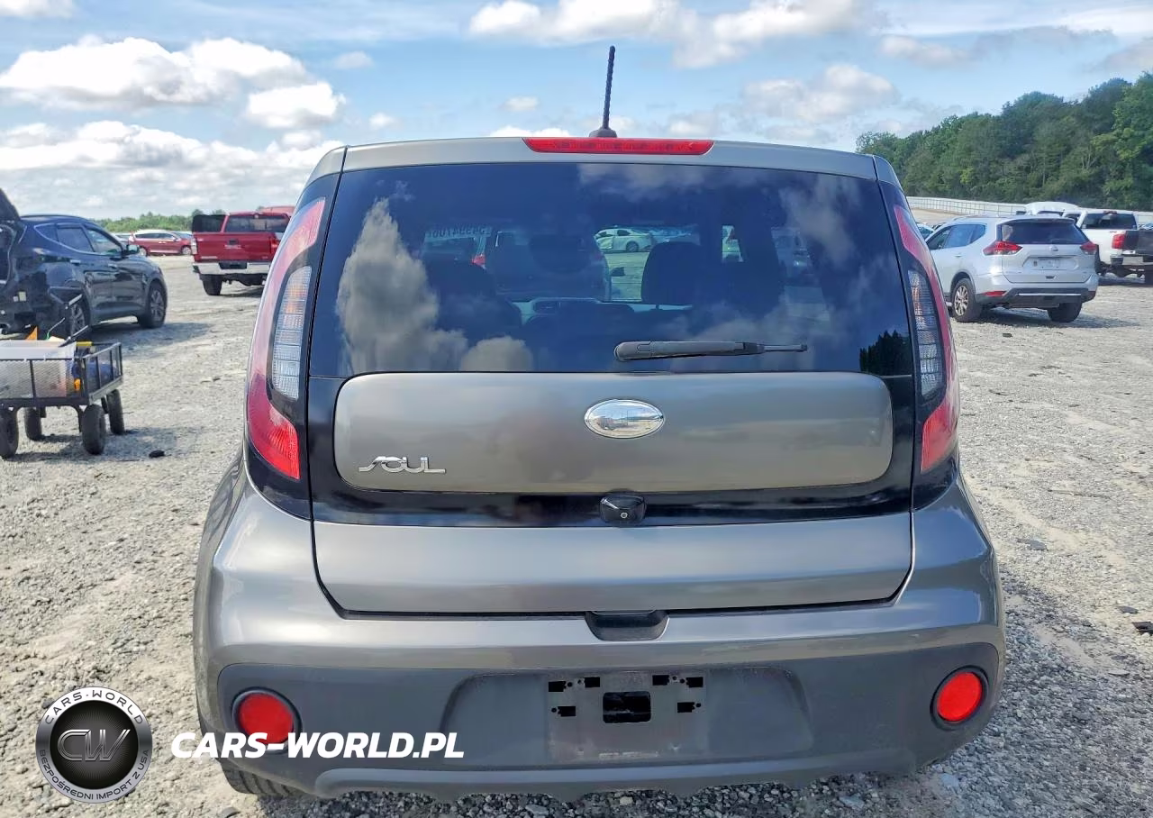 2018 Kia Soul Base VIN:KNDJN2A22J7565814 - 6