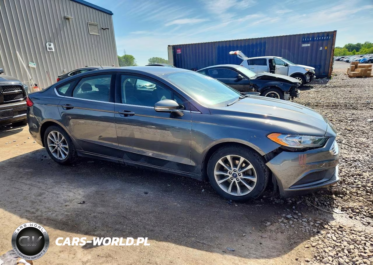 2017 Ford Fusion Se VIN:3FA6P0H73HR162696 - 4