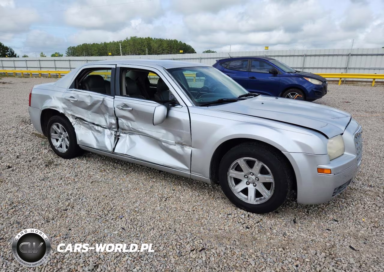 2007 Chrysler 300 Touring VIN:2C3KA53G57H639027 - 4