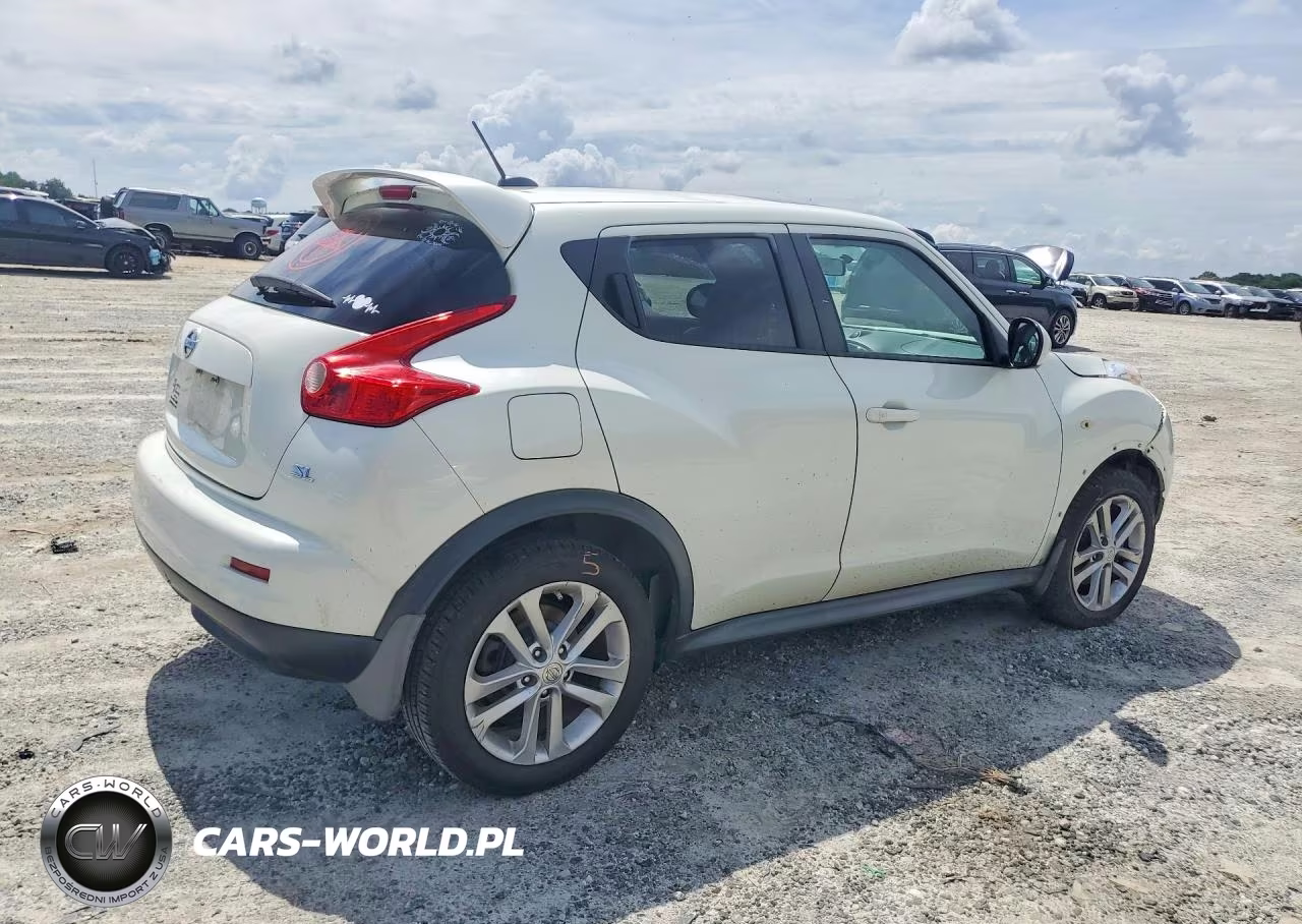 2011 Nissan Juke S VIN:JN8AF5MR9BT020570 - 3
