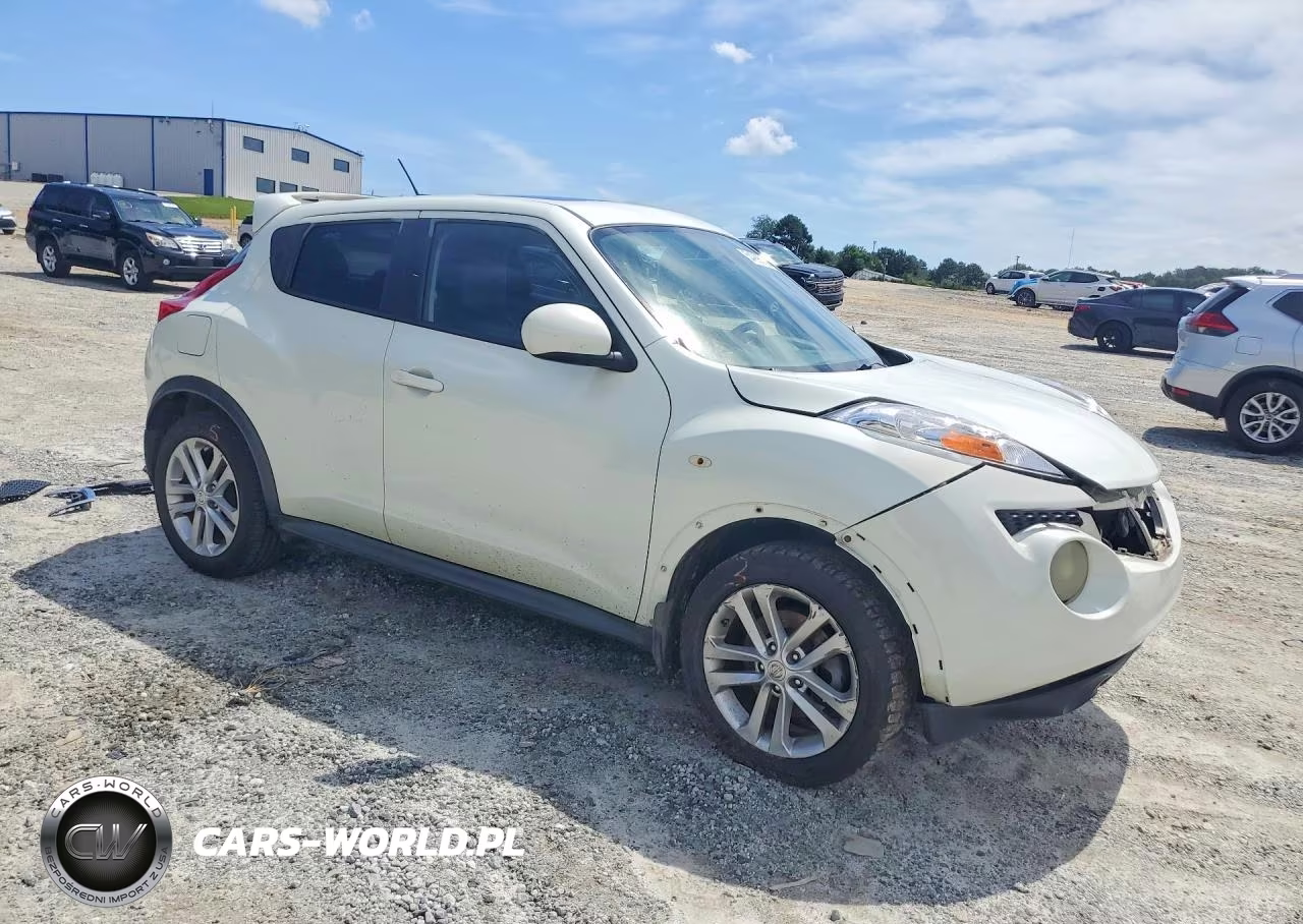 2011 Nissan Juke S VIN:JN8AF5MR9BT020570 - 4