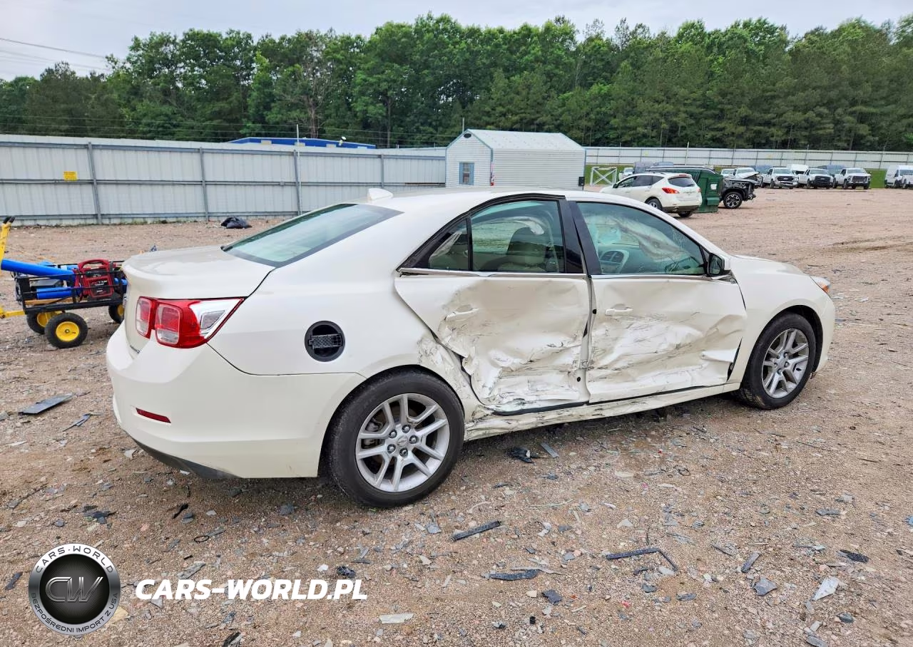 2013 Chevrolet Malibu VIN:1G11F5RR6DF119250 - 3