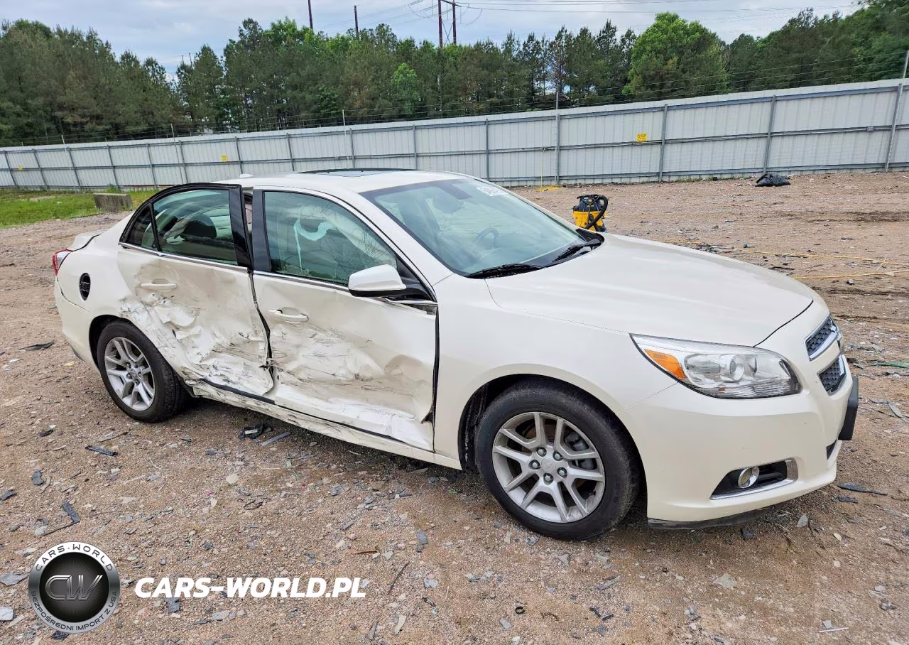 2013 Chevrolet Malibu VIN:1G11F5RR6DF119250 - 4