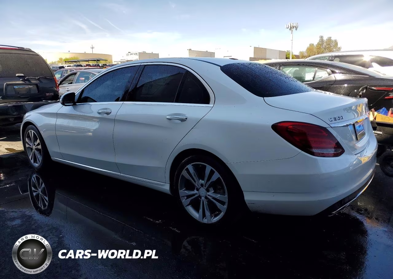 2016 Mercedes-Benz C 300 VIN:55SWF4JB4GU161719 - 2