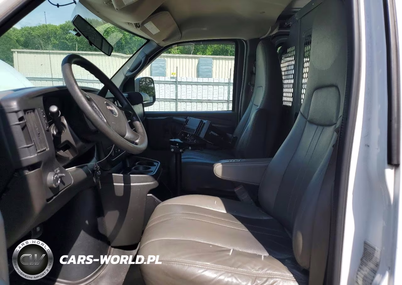 2015 GMC Savana VIN:1GTW7FCF5F1274984 - 7