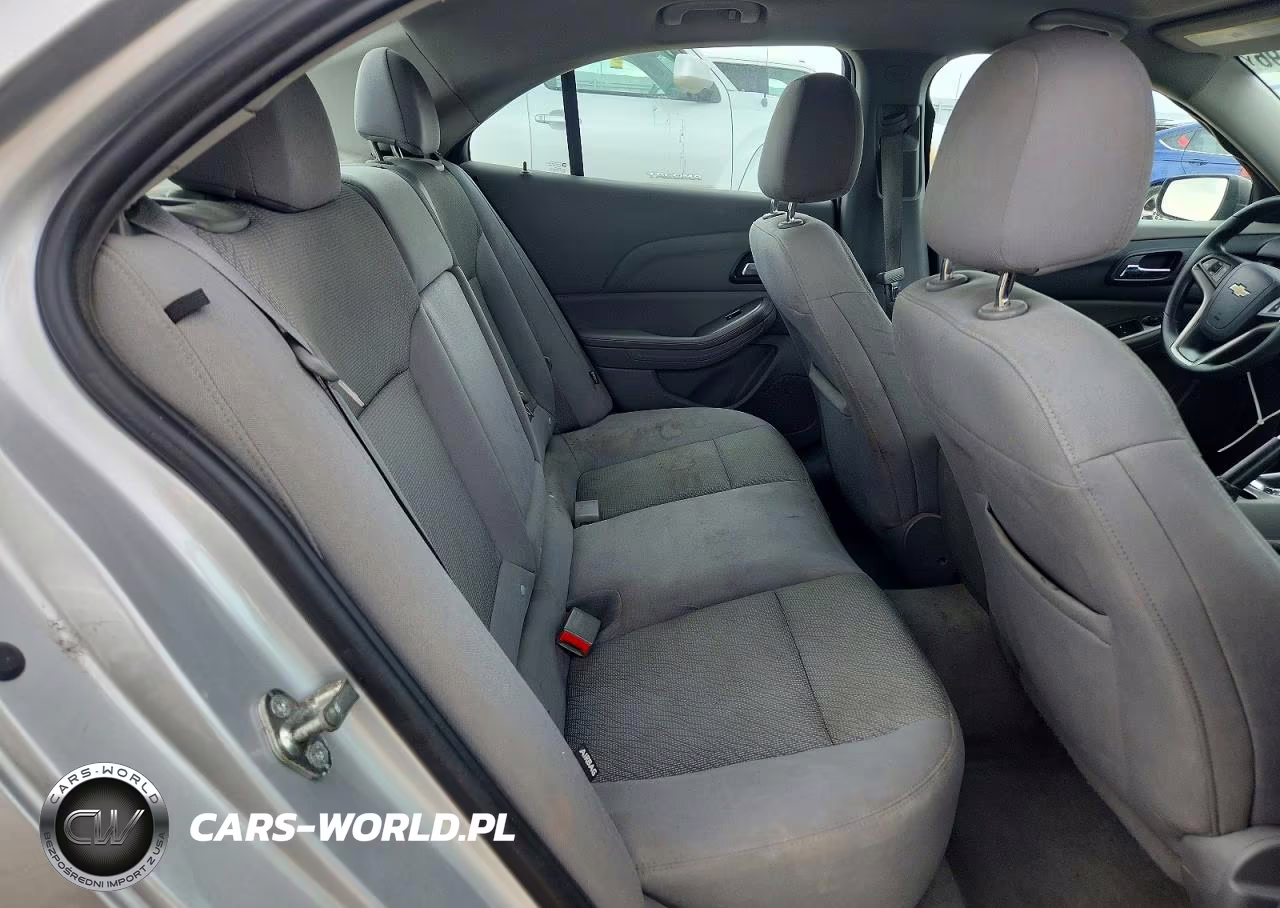 2016 Chevrolet Malibu VIN:1G11B5SA6GF167481 - 10