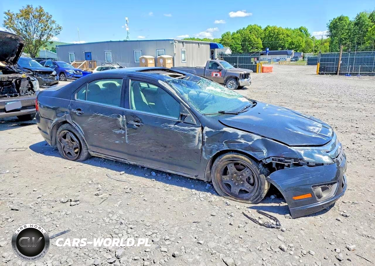 2010 Ford Fusion Se VIN:3FAHP0HA7AR211313 - 4