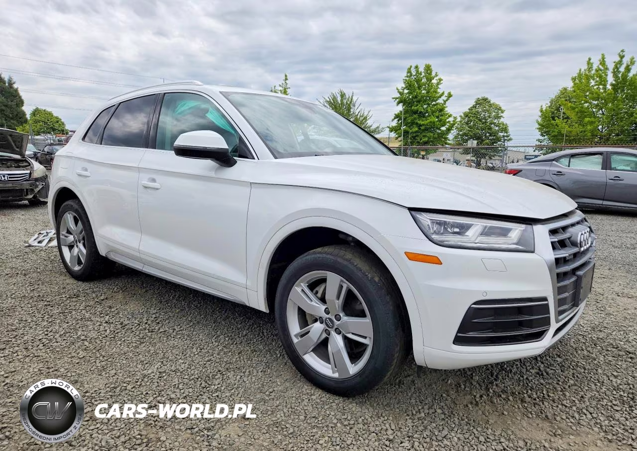 2018 Audi Q5 Premium Plus VIN:WA1BNAFY5J2149727 - 4