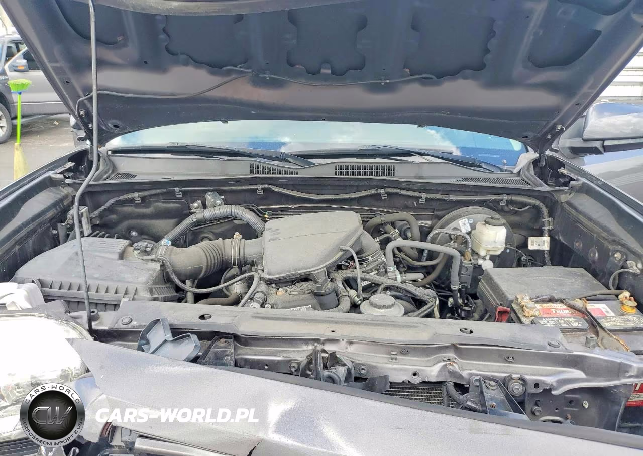 2020 Toyota Tacoma Sr VIN:5TFAX5GN2LX187400 - 11