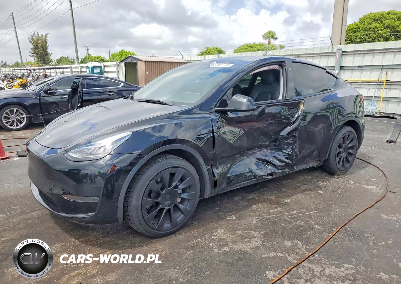2023 Tesla Model Y – zdjęcie 1 z 13