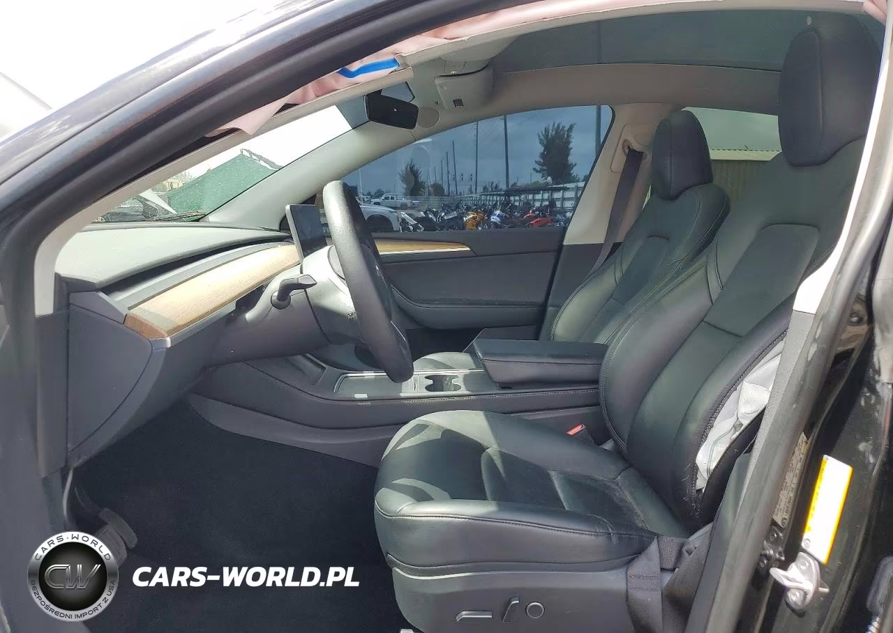 2023 Tesla Model Y VIN:7SAYGDEE5PA078442 - 7