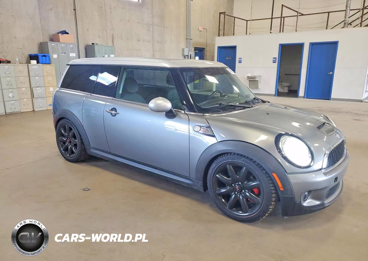 2010 Mini Cooper S Clubman VIN:WMWMM3C50ATZ32890 - 4
