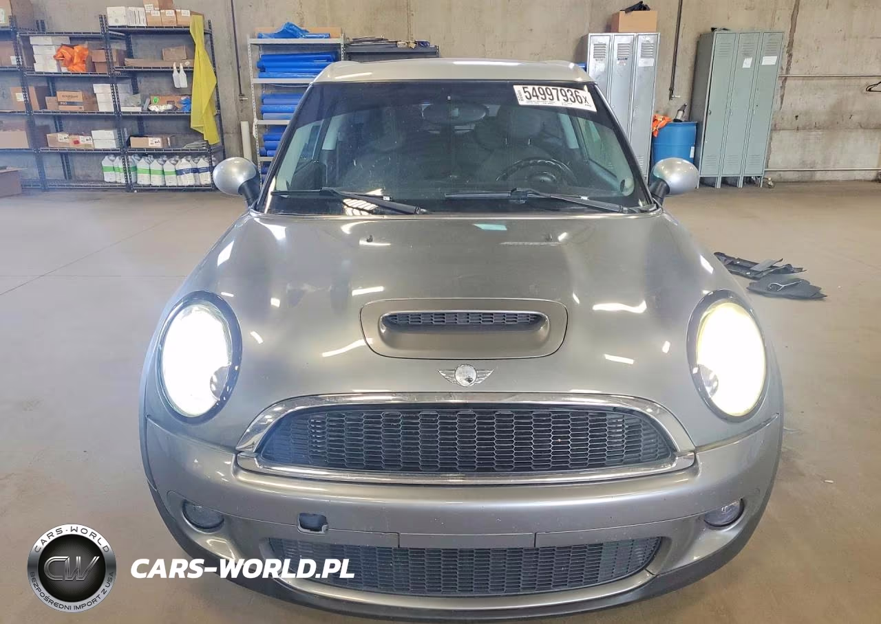 2010 Mini Cooper S Clubman VIN:WMWMM3C50ATZ32890 - 5