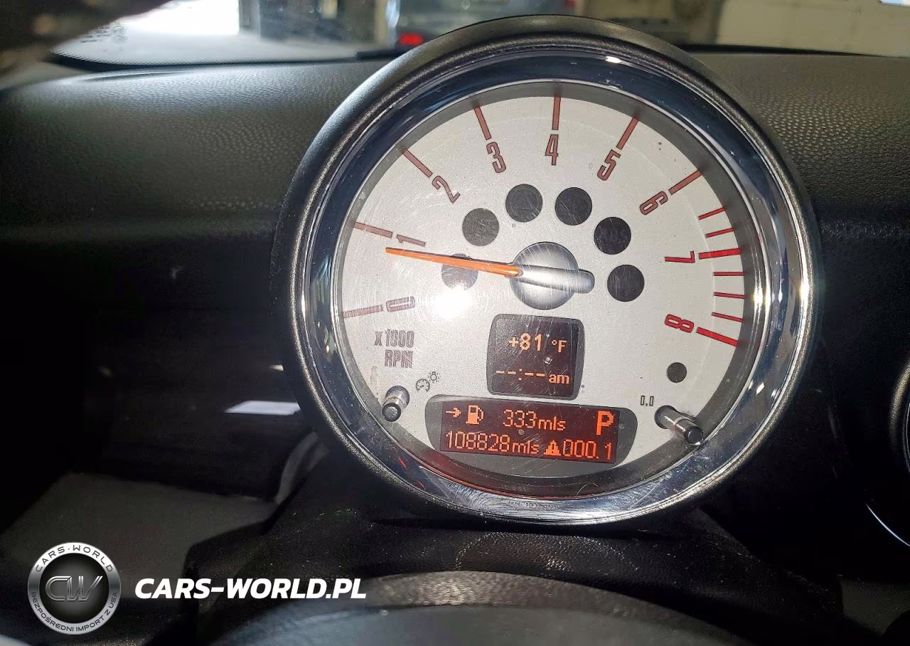 2010 Mini Cooper S Clubman VIN:WMWMM3C50ATZ32890 - 9